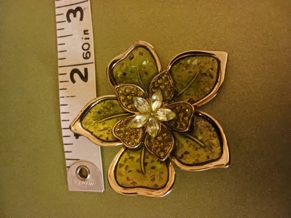 Monet Retro Gold and Green Enamel Flower Brooch w… - image 5