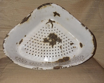 White Enamelware Triangular Corner Sink Strainer