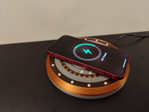 ARC Raiders Deadline Wireless Charger | Sci-Fi  | Fan-Made Display Prop | 3D-Printed