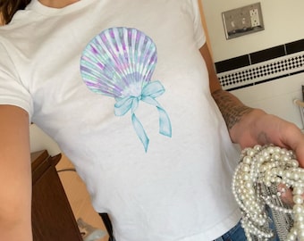 Coquette Seashell Baby Tee, Seashell Crop Top, Coastal Granddaughter Baby Tee, Coquette Baby Tee, Summer Crop Top, Coastal Baby Tee, Beachy