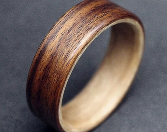 Ring van palissander met esdoorn binnenkant, matte afwerking.