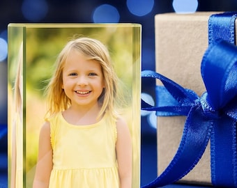 Custom Crystal Glass Photo Block: Personalized Family Portrait
