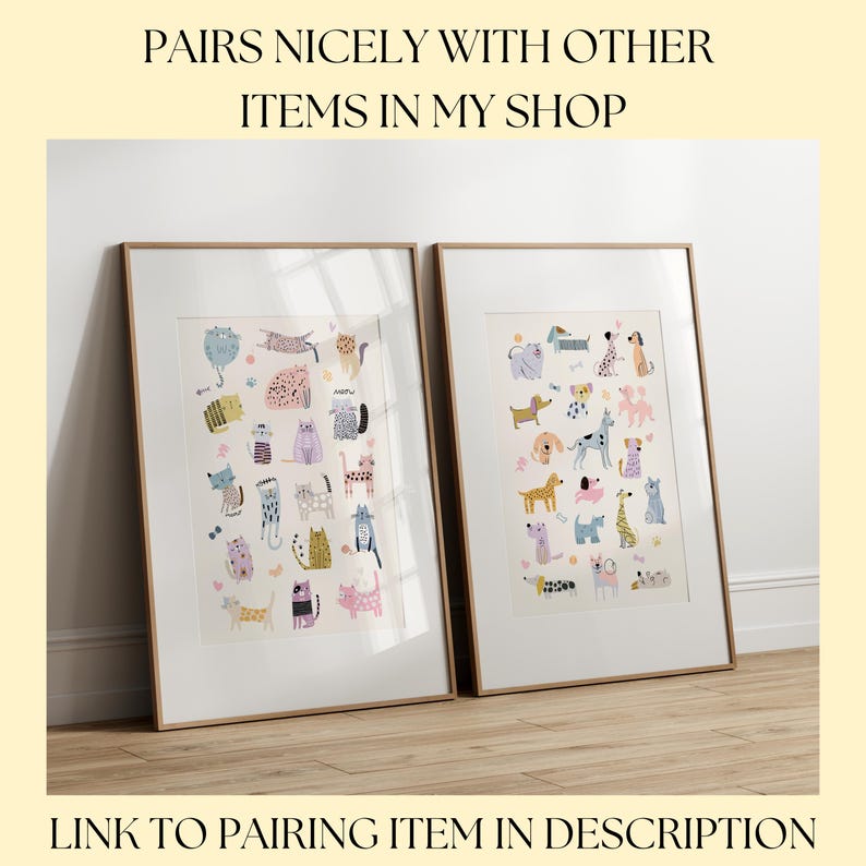 K&ouml;nnte beinhalten: Zwei gerahmte Drucke mit wei&szlig;em Hintergrund und bunten Illustrationen von Katzen und Hunden. Der Text "Pairs nicely with other items in my shop" befindet sich oben im Bild.