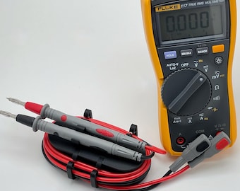 Organizador de cables para multímetro: guarde los cables de su multímetro de forma ordenada.