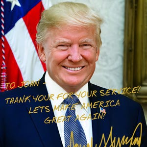 Mensaje personalizado del presidente Donald Trump "Gracias por su servicio" Nombre personalizado Autógrafo dorado 8X10 Foto personalizada