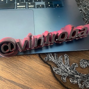 Personalised desktop name plate