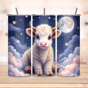 Vaca de las Tierras Altas con Noche Estrellada PNG, Diseño de Sublimación para Vaso Delgado de 20 oz, Descarga Digital, Diseño POD