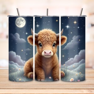 Vaca de las Tierras Altas con Noche Estrellada PNG, Diseño de Sublimación para Vaso Delgado de 20 oz, Descarga Digital, Diseño POD