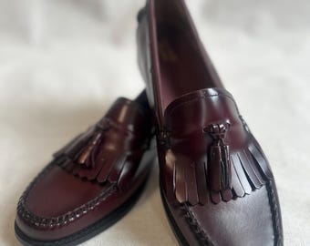 GH Bass kiltie loafers. Size13D in excellent used condition. Tassel dress loafers in oxblood burgundy.