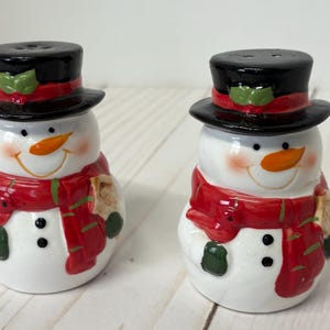 Saleiro e pimenteiro boneco de neve