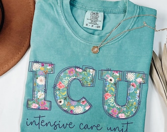 Comfort Colors® IVA-sjuksköterska, sjuksköterskeskjorta, IVS-presenter, vårdkläder, blommig intensivvårdssjuksköterska-t-shirt, intensivvårdssjuksköterska-t-shirt
