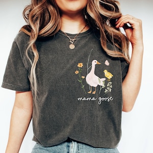 Comfort Colors® Custom Mama Goose Shirt, Goose Birthday Shirt for Mom, Pregnancy Reveal, Floral Goose Mom Shirt, Vintage Mother&#39;s Day Gift