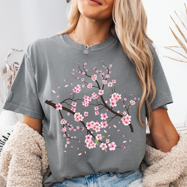 Comfort Colors® Vintage körsbärsblomsskjorta, japanskt körsbär, sakura-skjorta, körsbärsblomsälskare-skjorta, körsbärsblomssäsong, present till henne bild 3
