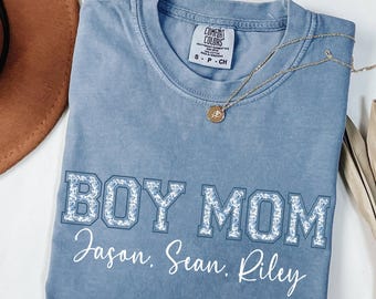 Comfort Colors® Junge Mom Shirt, Muttertagsgeschenk, Mama T-Shirt, Blau Toile Floral Boy Mama Shirt, Schwangerschaftansage Junge, Mama von Jungen Shirt