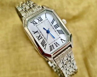 Damen Armbanduhr, silberfarbene Uhr, römische Ziffern Zifferblatt, weißes Zifferblatt, achteckiges Design, klassisches Design, Geschenk für Sie, Geschenk zum Muttertag