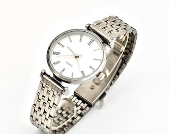 Woman Wrist Watch, Silver Colour Watch, Roman Numeral Dial,  Mother's Day Gift, Present for Her, Valentine's Day Gift, Classic, White Dial