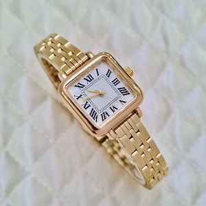 Woman Wrist Watch, Gold Colour Watch, White Dial, Roman Numeral, Minimal Watch, Classy Design, Present for Her, Mother's Day Gift, Dainty