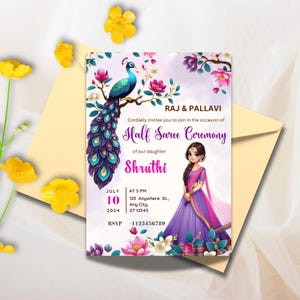 Könnte beinhalten: Einladung zu einer Halb-Saree-Zeremonie für Shruthi, mit einem Pfauen- und Blumendesign. Die Veranstaltung findet am 10. Juli 2024 um 17:00 Uhr in der 123 Anywhere St., Any City, ST 12345 statt. RSVP unter 1123456789.