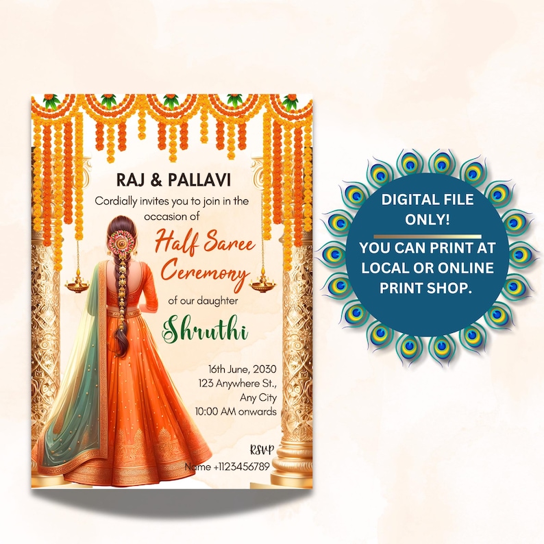 K&ouml;nnte beinhalten: Eine Einladung zu einer Halb-Saree-Zeremonie f&uuml;r Shruthi, mit einer Frau in einem traditionellen orange-goldenen Sari und einem floralen Girlandenhintergrund. Die Einladung enth&auml;lt das Datum, die Uhrzeit und den Ort der Veranstaltung. RSVP-Informationen sind ebenfalls enthalten.