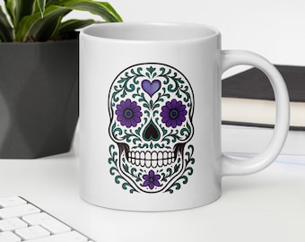Caneca de café com caveira de açúcar, Dia dos Mortos, xícara de cerâmica, calavera floral roxa, decoração de Halloween, caveira gótica, presente para ela, caneca de cozinha assustadora