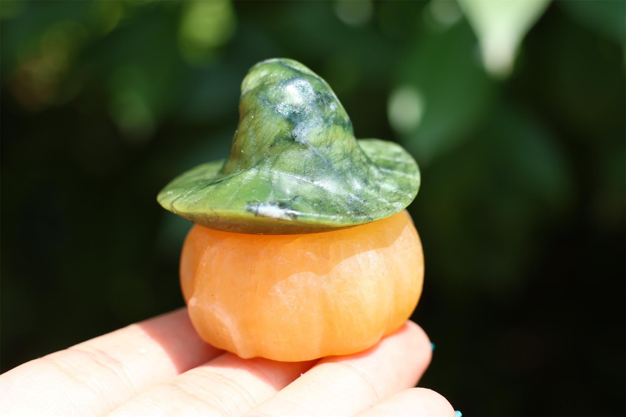 Crâne En Géode D'améthyste Sculpté Main – Décoration Halloween Unique 6,7 Cm