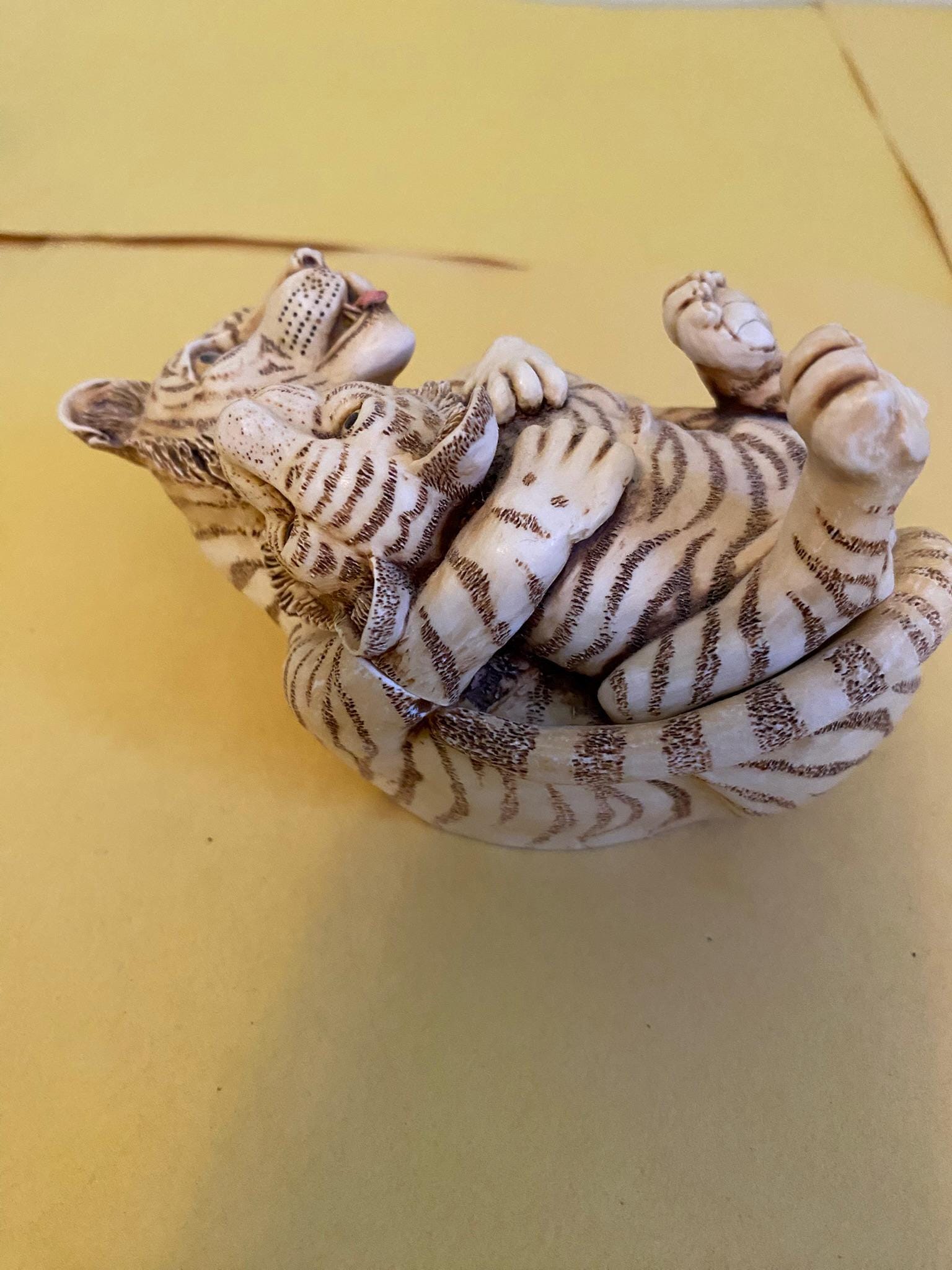 美女と野獣　HARMONY KINGDOM Harmony Kingdom Figurine: Pride and Joy - Etsy