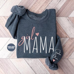 Gepersonaliseerde mama-sweatshirt: custom mom of Girls-kleding afbeelding 1