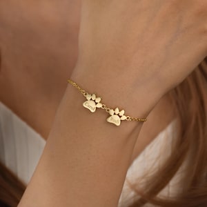 Engraved Paw Print Bracelet,Pet Name Bracelet,Dog/Cat Bracelet,Pet Memorial Gift,Pet Name Bracelet,Christmas gifts,Pet Bracelet Gift for Mom