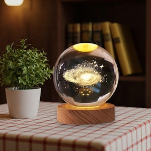 3D Galaxy Crystal Ball Night Light, Milky Way Engraved Lamp, LED Galaxy Glass Ball Lamp, LED Night Light for Space Lovers, Astronomy Decor