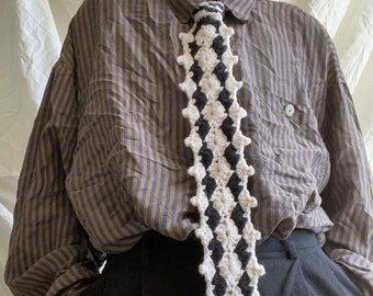 Selbstgemachte gehäkelte Krawatte Krawatte Spikes handgemachtes Geschenk Unikat