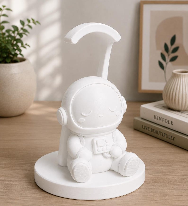 Hörlursstativ för sömnig astronaut | Hållare för rymdspelsskrivbordsdekoration bild 2