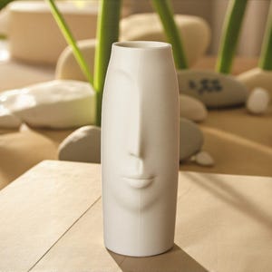 Abstract Face Vase: Minimalist Modern Decor