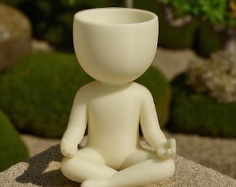 Maceta con suculentas y figura de yoga: maceta para posturas de meditación