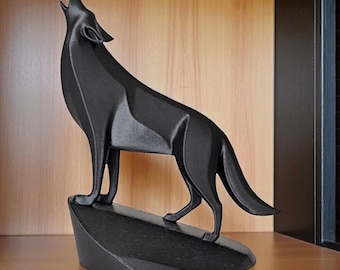 Geometric Wolf Statue: Modern Shelf Decor Figurine
