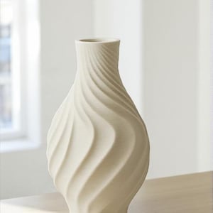 Spiral Flower Vase: Modern Decorative Design