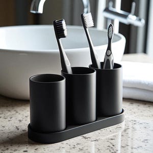 Potrójny uchwyt na szczoteczki do zębów: nowoczesny organizer łazienkowy