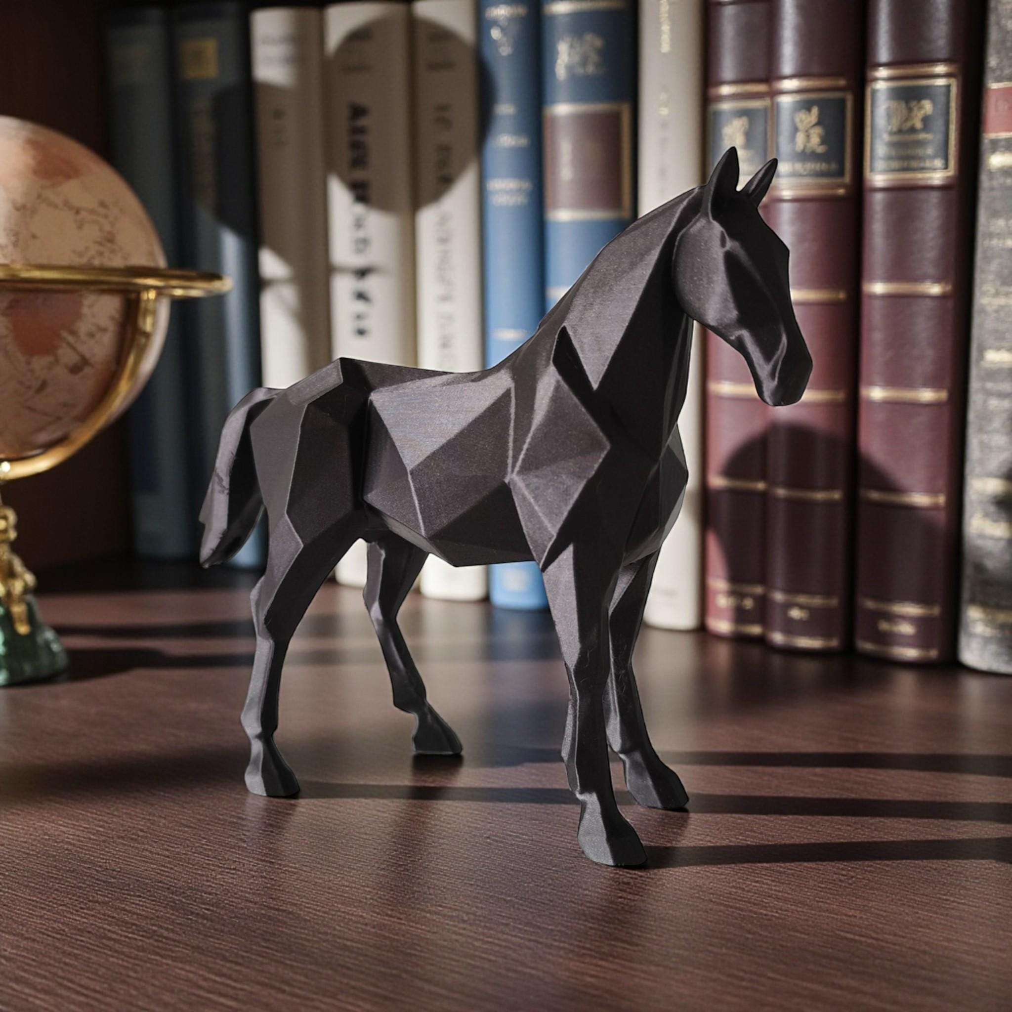 ローポリの牡馬像｜幾何学模様の馬の彫刻｜モダンな馬の棚飾り - Etsy 日本
