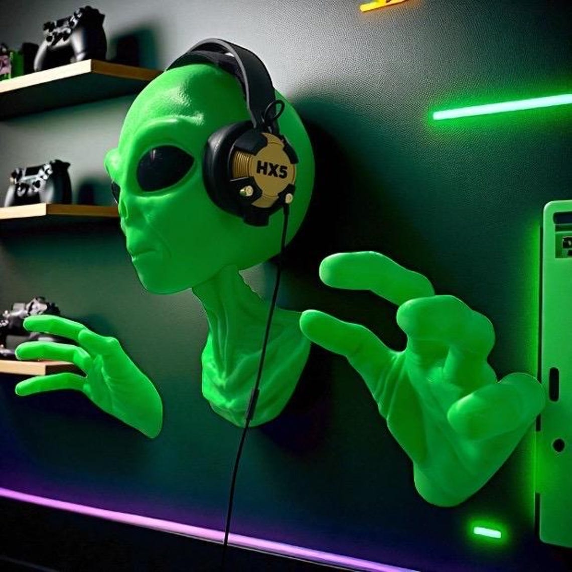 Wall Mounted Alien Headphone Holder: Gamer Room Decor - Etsy