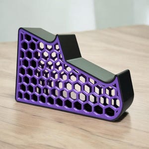 Soporte doble para mando de juegos Honeycomb: almacenamiento moderno para mandos imagen 2