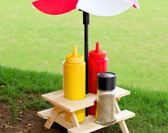 Mini Condiment Picnic Table: Fun Kitchen Decor