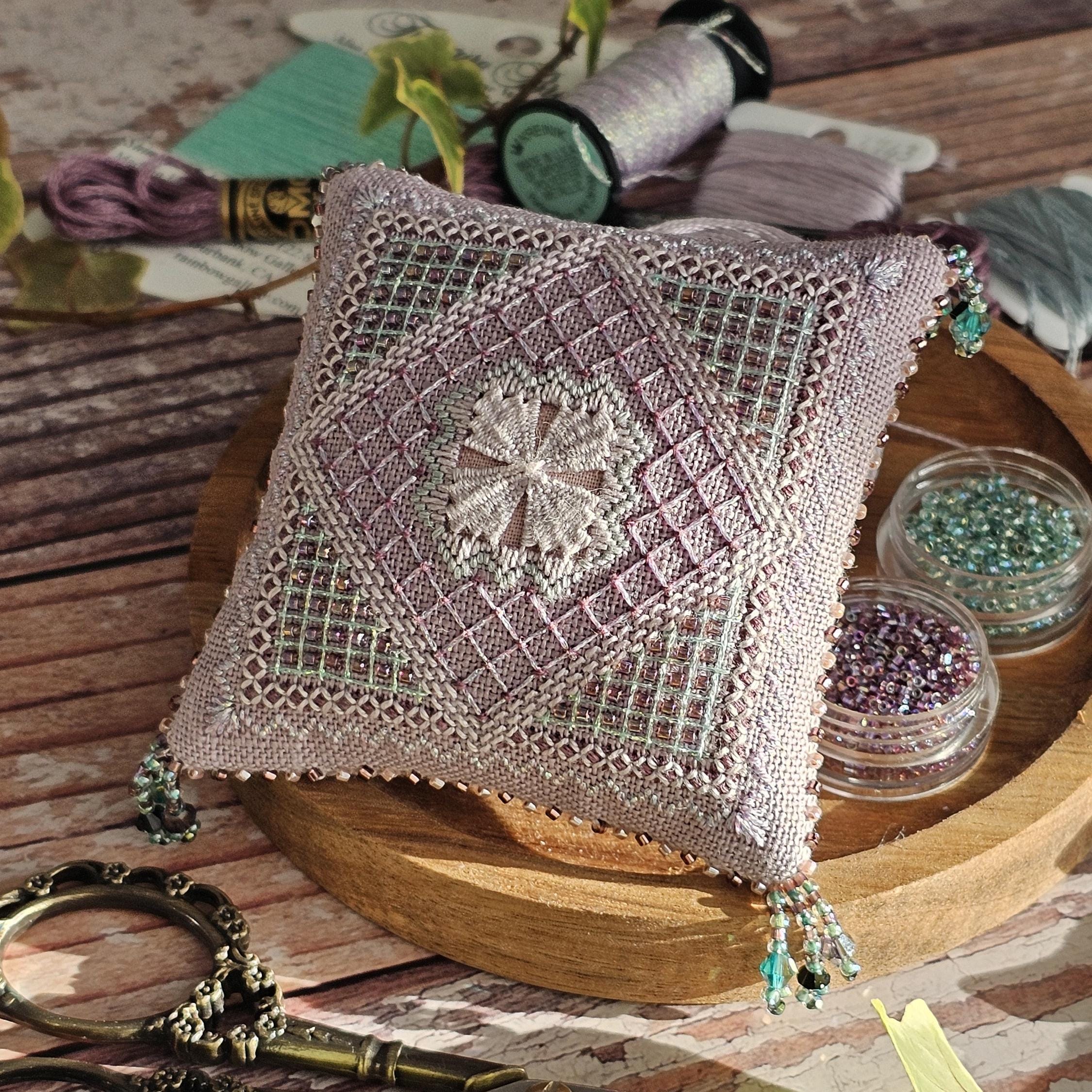 Lot De 9 Livres De Motifs Broderie Hardanger – Nordic Needle – Robe De Baptême, Aiguilles