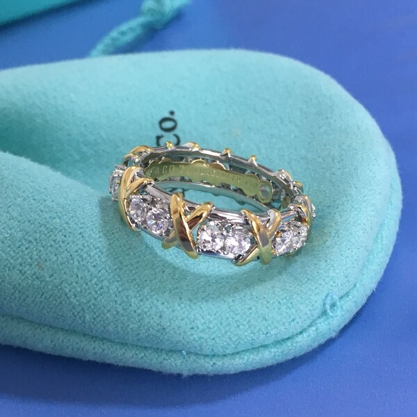 Authentic TIFFANY and CO vintage Delicate Ring Tiffany SCHLUMBERGER 18K gold round-cut diamonds rings size 7