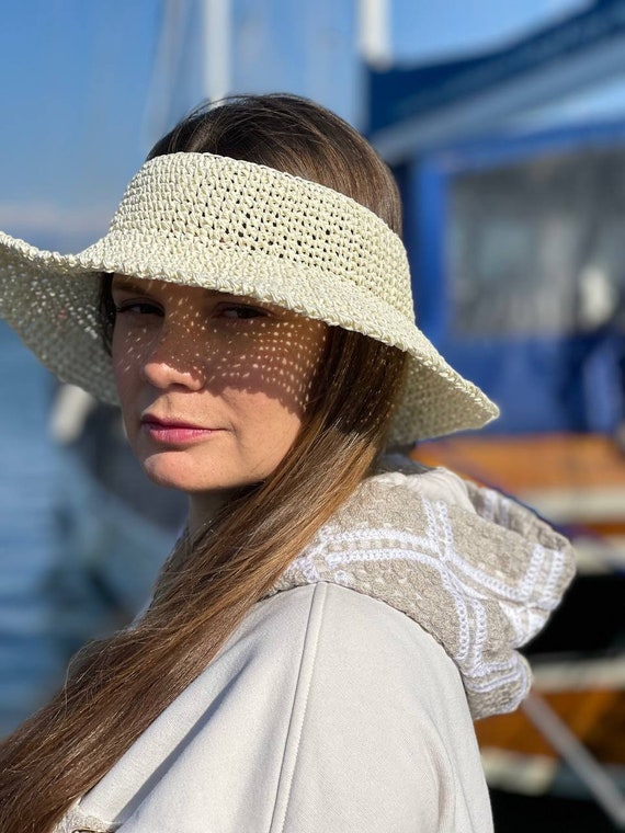 Visière pare-soleil pour femme en paille