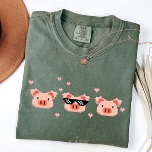 Pixel Pig Shirt Funny Farmer Shirt Retro Gaming Shirt Farm Gamer Tee Pig Lover Gift Video Game Shirt Gift Best Friend Gamer Husband Shirt