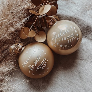 personalisierte Weihnachtskugel | individuell beschriftet | aus Glas, 8cm | personalisiert | Christbaumkugel | von Hand beschriftet | gold