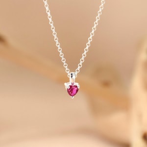 Personalized Tiny Heart Birthstone Necklace, Minimalist Heart Necklace, Love Necklace, Valentine&#39;s Day Gift, Christmas Gift, Gift for her