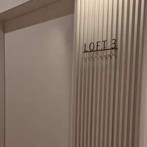 Placa de número de casa de metal Deco moderno, placa de endereço com nome de rua, placa de número de endereço com nome de rua, nome e número de rua Deco moderno