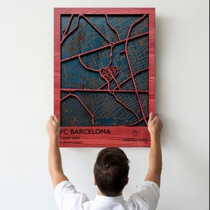 Carte personnalisée du stade du FC Barcelone - décoration murale football - art mural bois 3D multicouche - art carte personnalisé football - homme des cavernes décoration d'intérieur