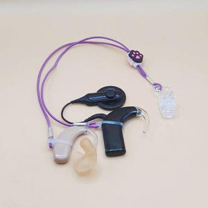 Lila beidseitiges Halteschnur Hörgerät Cochlea-Implantat Lanyard mit Clip