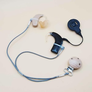 Graues zweiseitiges Halteschnur Hörgerät Cochlea-Implantat Lanyard mit Clip